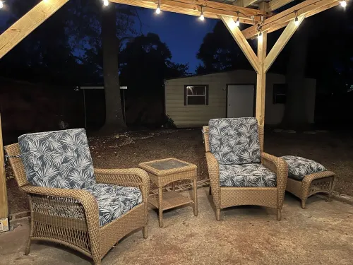 Pretty in Blue (3 day min stay)