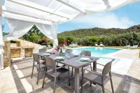 Luxury Villa Laura - new infinity pool, relax and privacy for your holidays - วิลล่า