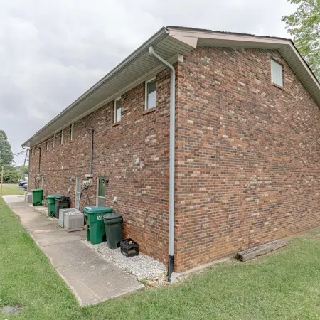 Cozy Apartment in quiet neighborhood with quick access to everything you need!