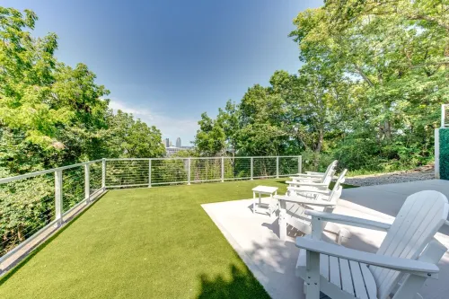 Private retreat with great views of downtown Cincinnati