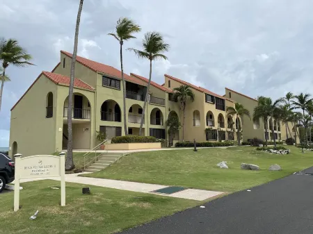 Family Paradise Beach Front, Free parking, Wifi and pool