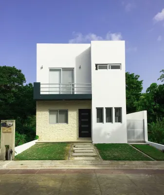 Beautiful 3 bedroom house with private pool in Puerto Morelos.