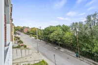 Sweeping Views in Bright and Spacious Loft in OTR