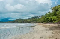 Spacious 1 BR Apartment in Tamarindo, Only Steps from the Beach.