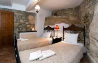 Private villa with private pool and amazing view in an unspoilt environment Hotels in Geropotamos