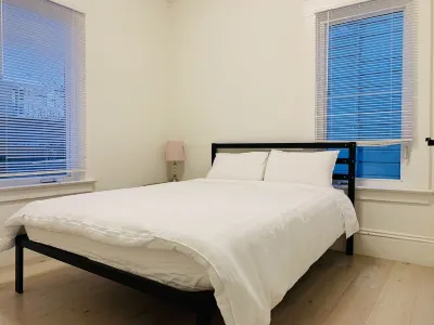 Nice 5-bedroom house with WiFi in Daly City Các khách sạn gần The Home Depot