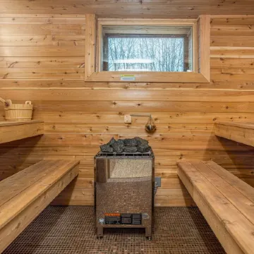 Sauna & Cabin 1 Hour North of the Twin Cities!