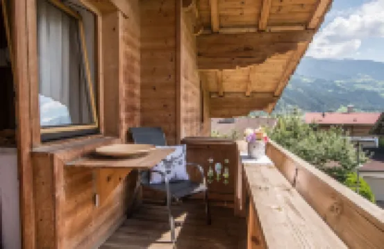 Landhaus Linden Apartment Johanna, apartment in a prime location in Uderns