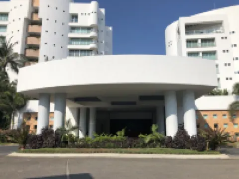 Luxurious newly renovated BeachFront Condo & Vidanta Membership