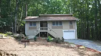 Reduced! Beech MTN home 3 beds 2bath wifi/Cable/Sleeps 6/Clean/2mls 2ski resort - Pools