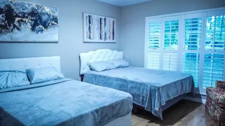 Relax by the pool, casino fun just 5 mins away