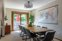 Soak, Relax & Gather - Spacious River Home - Hot Tub, Massage Chair & Kayaks