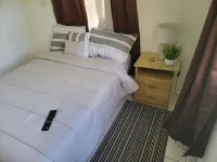 Yves Breezy 3 -10 min from the beach Hotels in 