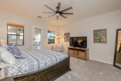 The Good Life in Goodyear.Pool.spa.Golf.Pool table minutes to ballfields/Stadium