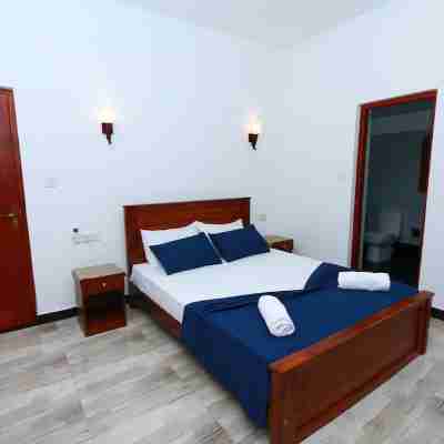 a private house with a garden Rooms