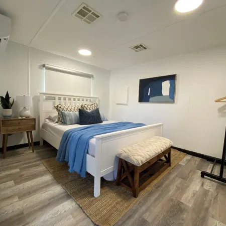Cozy 2-bedroom apartment in charming Arecibo with WiFi, AC