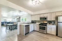 3BR House 3 Blocks From Casinos and Beach