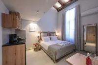 Marea Boutique Suites - balcony