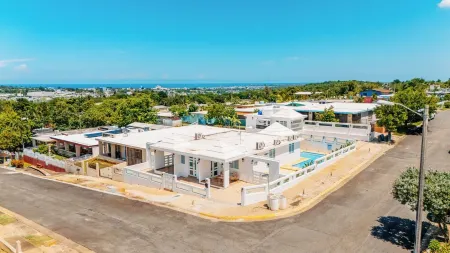 White Peacock - Private Pool & Near Amazing Beaches