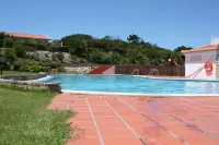 Apartment With Shared Pool, landscaped gardens, Wi-fi