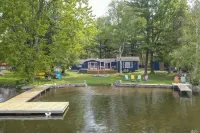 Waterfront Cottage ~ Fireplace ~ Kawartha