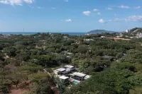 Luxury Villa with High-Speed Wi-Fi, Salt Water Pool, Fire Pit & Roof Terrace!!