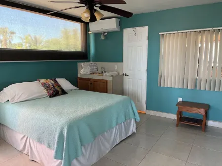 Awesome Top Floor Apartment 320° view of Sea & Mountains