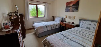 Cottage on Lough Ree / River Shannon in the heart of Ireland Hotels in 
