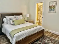 Modern & Comfy, Spring is Here, Near Cade's Cove in Townsend, the Peaceful Side!