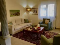 Newly renovated 3 bedroom home with easy parking in volos