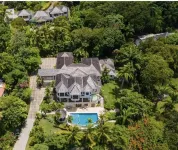 Luxury villa with a breathtaking view of the ocean