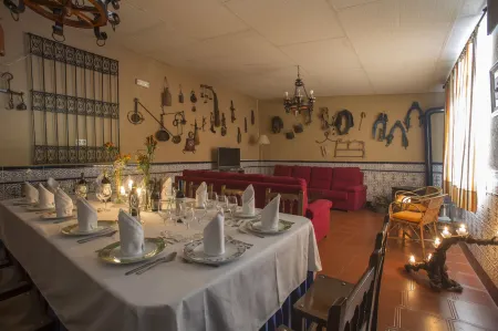 Hotel San Juan Отели в г. Кампо де Калатрава