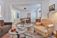 Cozy country 2 bedroom rental unit in Knowlton Village Hotels in Lac-Brome