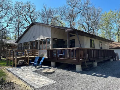 Welcome to Sea Glass Cottage!  A short 2 minute walk to the beach! Hotel a Dunnottar