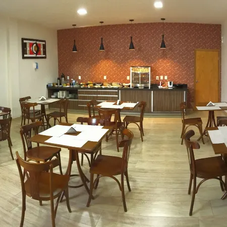 Mac Hotel