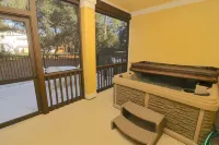Beacon Villas at Corolla Light Resort by Kees Vacations - Bathtub