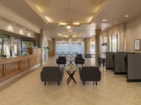 โรงแรมนิวการ์เดนา โรงแรมในกาดินา