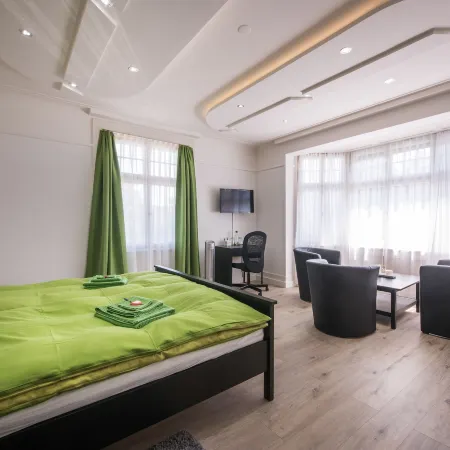Max Aviation Villa & Apartments