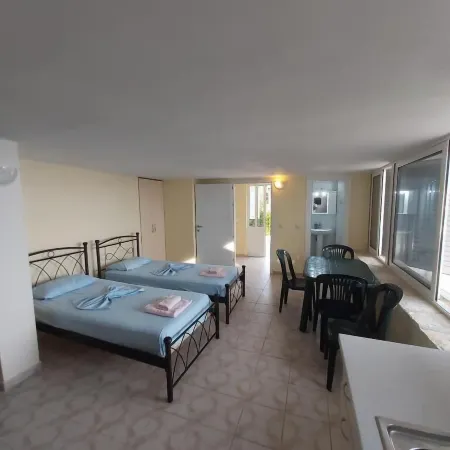 Magic Ionian Apartments & Rooms