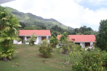 Daniella's Bungalows Отели рядом с достопримечательностью «Dans Gallas Viewpoint»