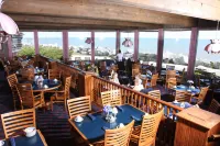 Lighthouse Inn - Two Rivers Hotels in Manitowoc