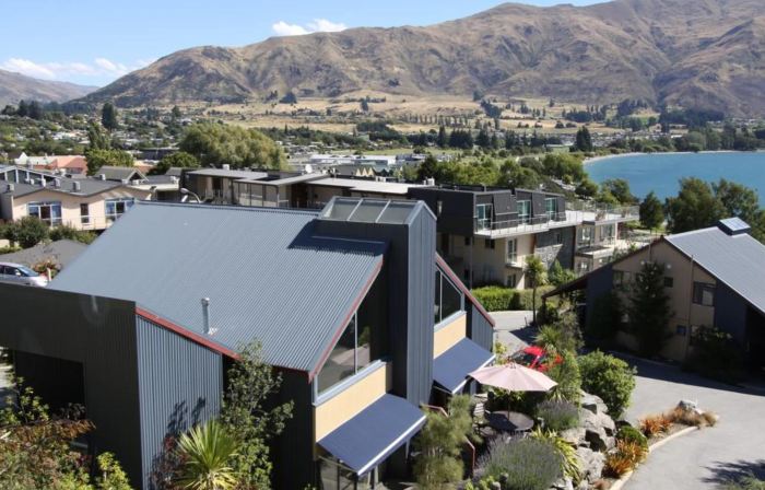 The Moorings Motel and Apartments