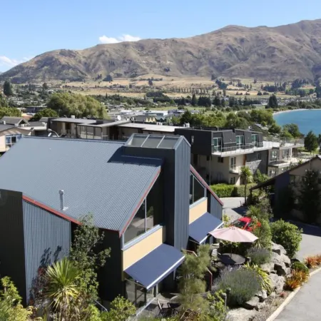 The Moorings Motel and Apartments