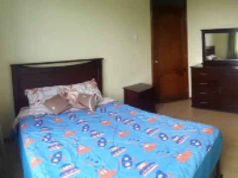 J&E ホテル アンバトのホテル