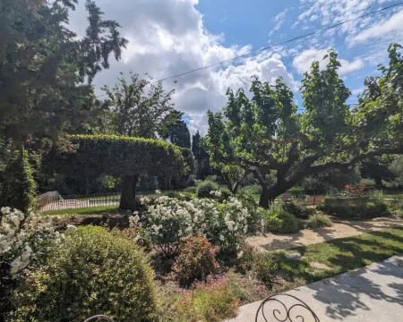 Mas de la Gramillère Hotels in Barbentane