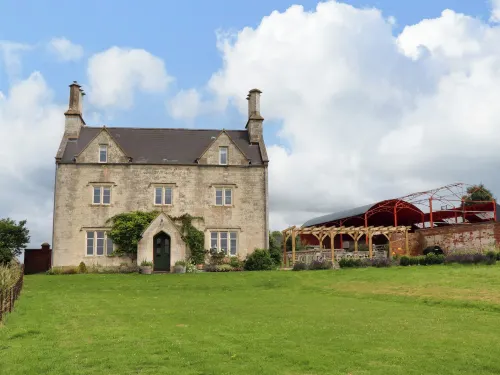 Hammonds Farmhouse Hotel a Stroud District