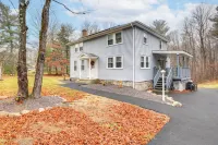 2 Mi to Gillette Stadium! Foxborough Retreat! - 3-Star