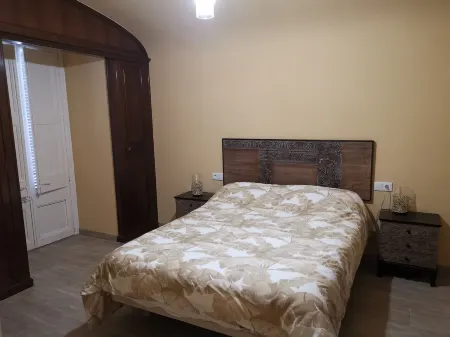 Hostal Restaurant Cal Duran Отели рядом с достопримечательностью «Ayuntamiento de Monistrol de Montserrat»