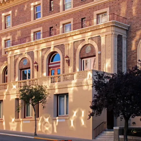 The Inn at the Union Club of British Columbia