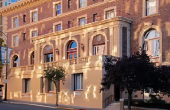 The Inn at the Union Club of British Columbia